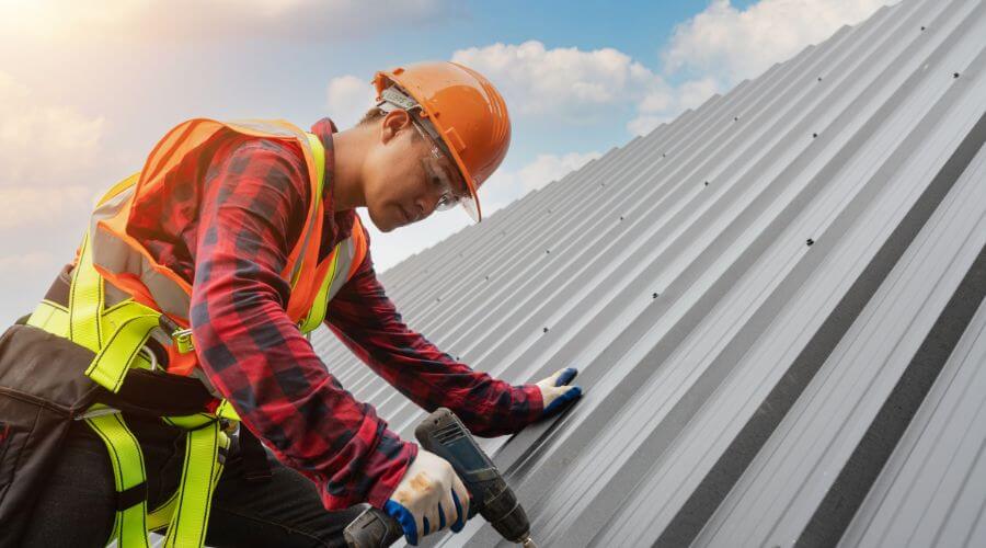 Professional gutter cleaning in Parker, PA